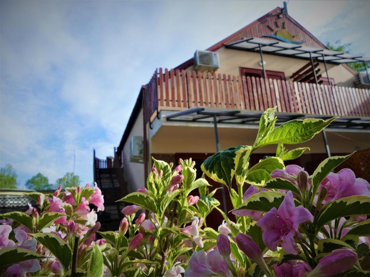Napsugar Apartman Боя Екстер'єр фото